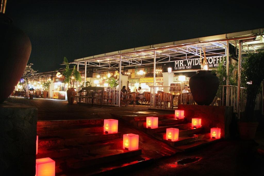 Hyper Inn Bandung Exterior foto